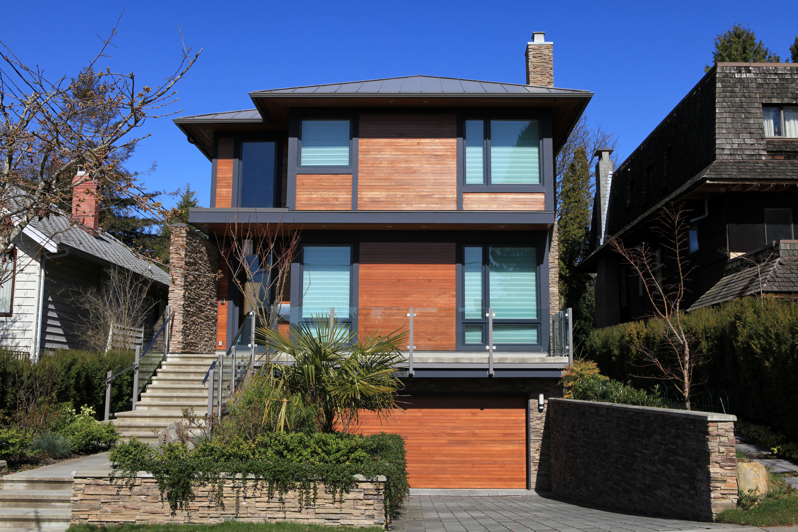 2749 W 36th Ave Van HR A home that is Maintaining their Vinyl Windows for Longevity
